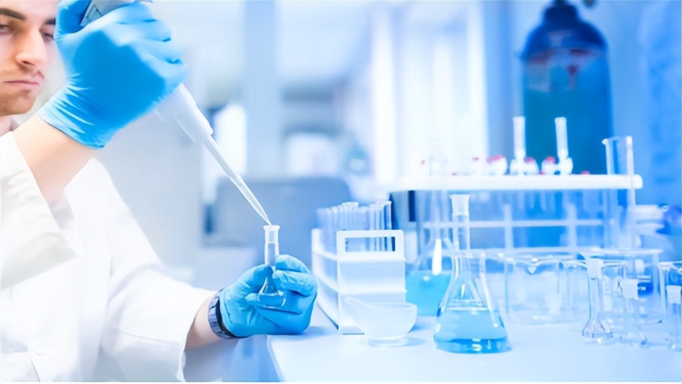 为啥白头发越长越多？你以为是老了，医生：或是缺乏这几种营养素