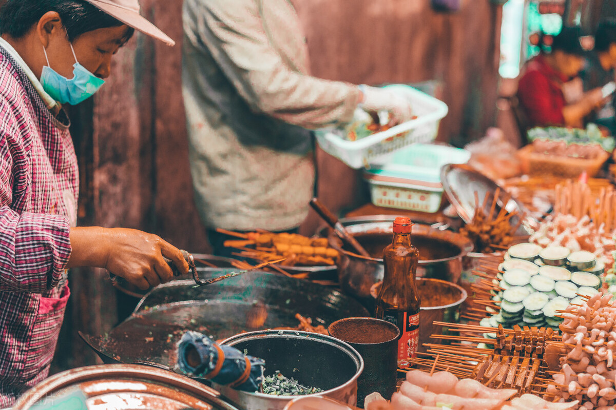 长沙国金中心网红打卡公仔雕像,湖南长沙网红打卡旅游景点