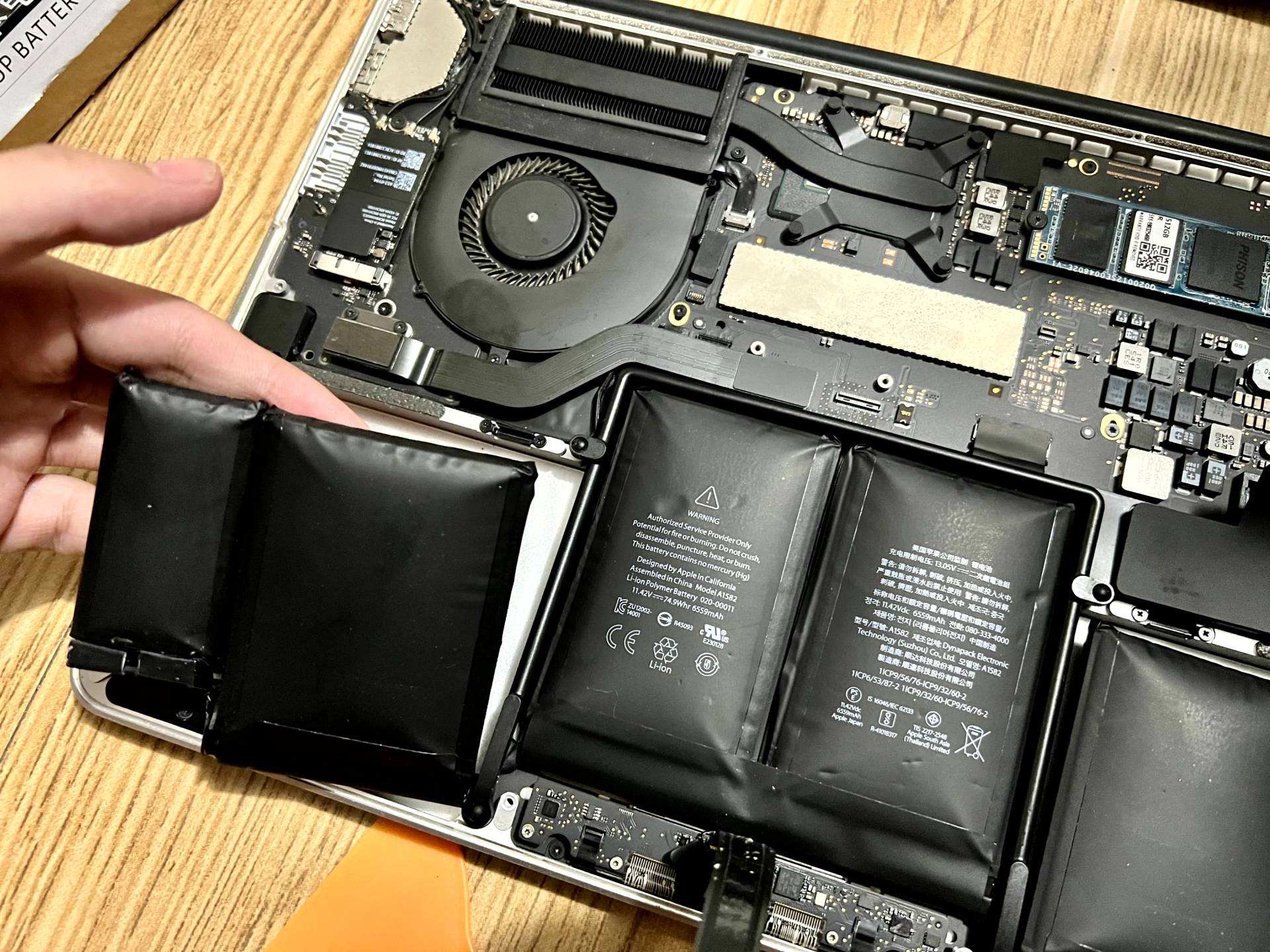 2015款macbookpro13.3寸换电池,macbookpro13款换电池