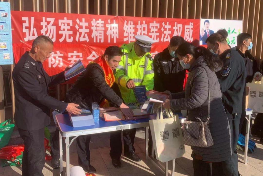 天津市宪法宣传周活动方案,社区宪法宣传周集中宣传活动