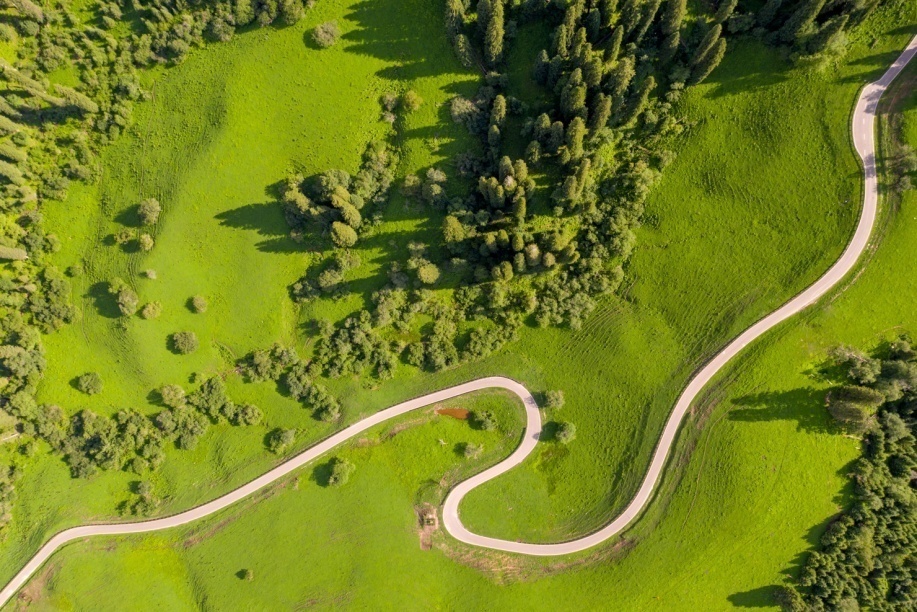 这个夏天一起去看草原的图片,这个夏天就想一个人去看草原