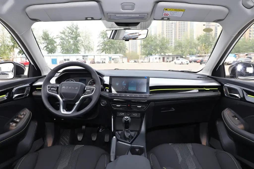 试驾新款荣威i5手动挡,荣威2022款i5试驾感受