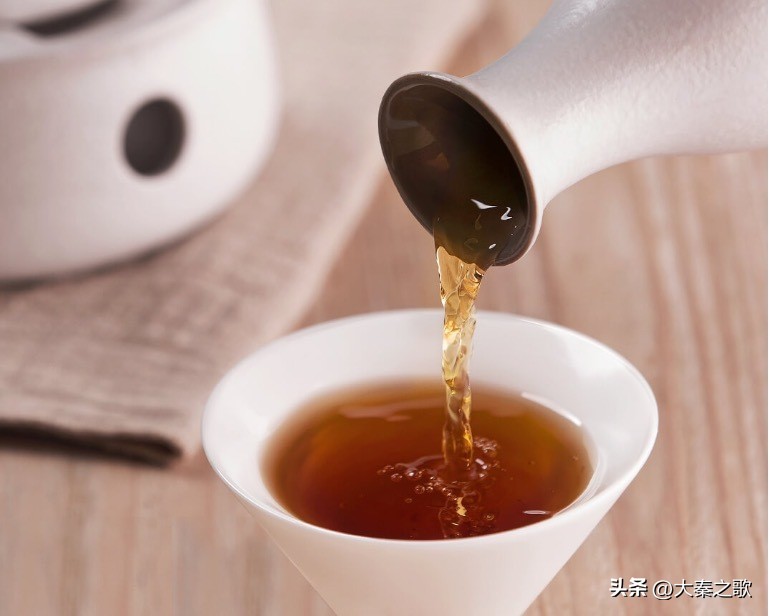 李白为什么能喝十八碗酒,李白当时喝的酒有几度