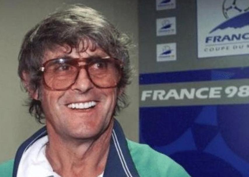 足球天才被相中,足球神童长大