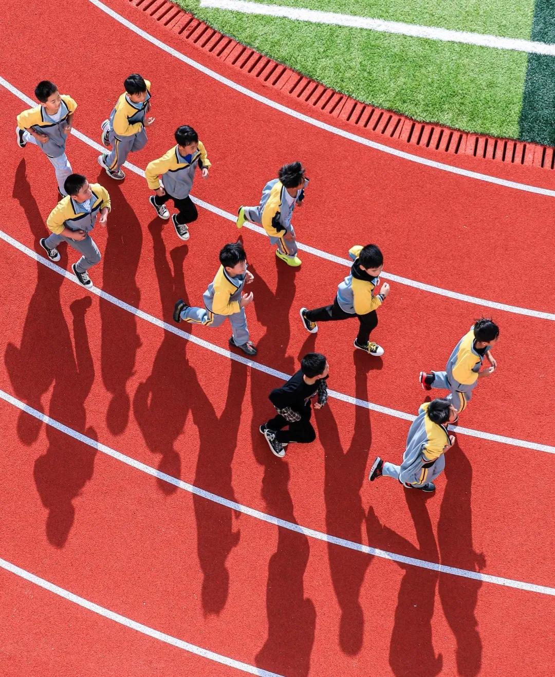 体育课课堂表扬用语100句,体育课的优美短句