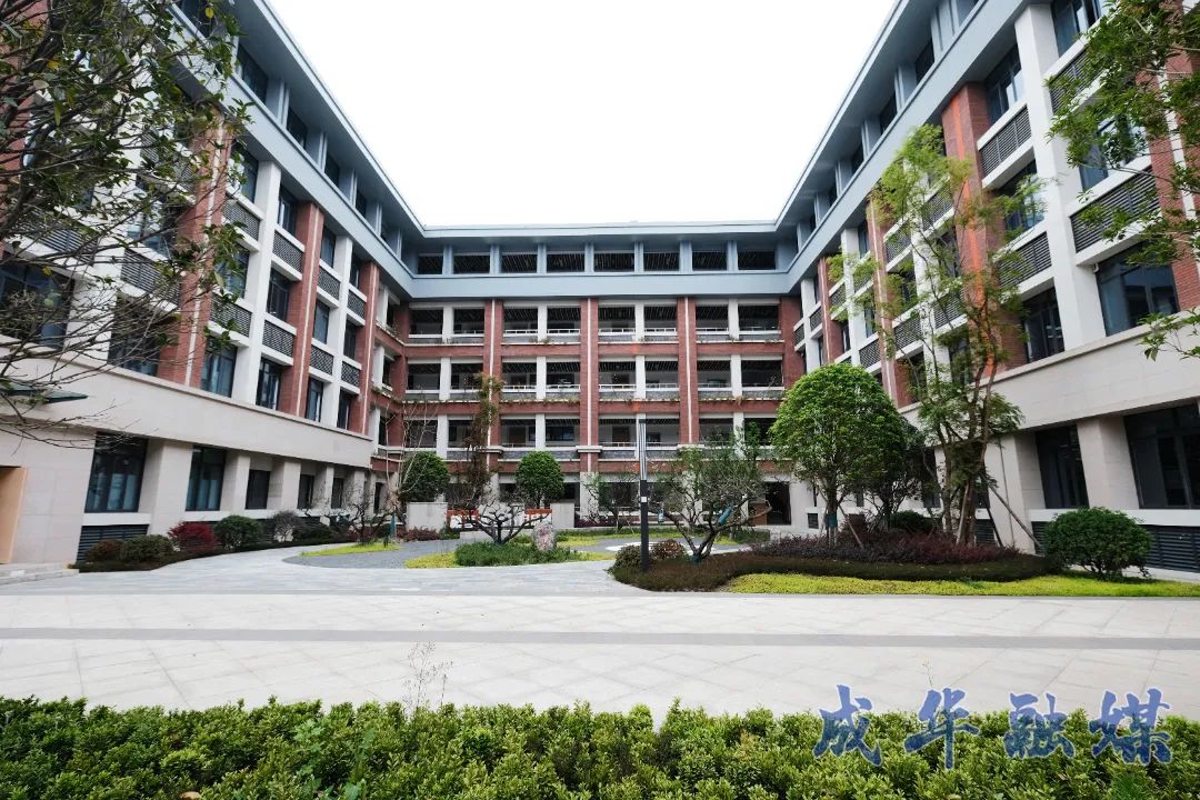 一所学校口碑好不好,一所学校好不好看学生