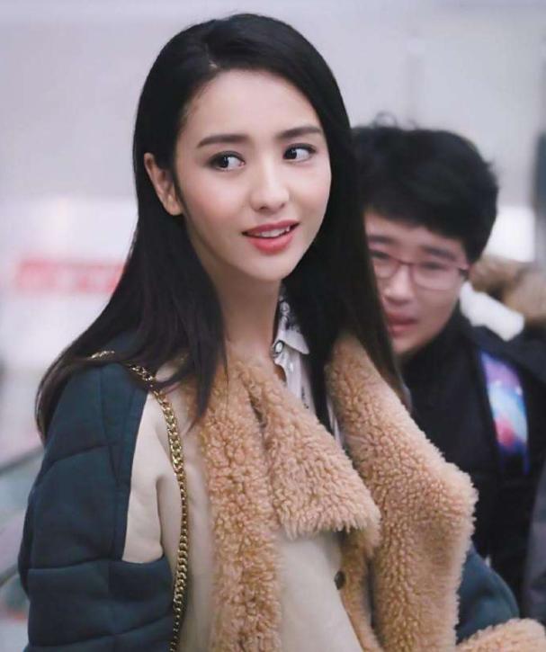 佟丽娅:父亲让她卑微,婚后容忍老公出轨,离婚后勇敢做自己