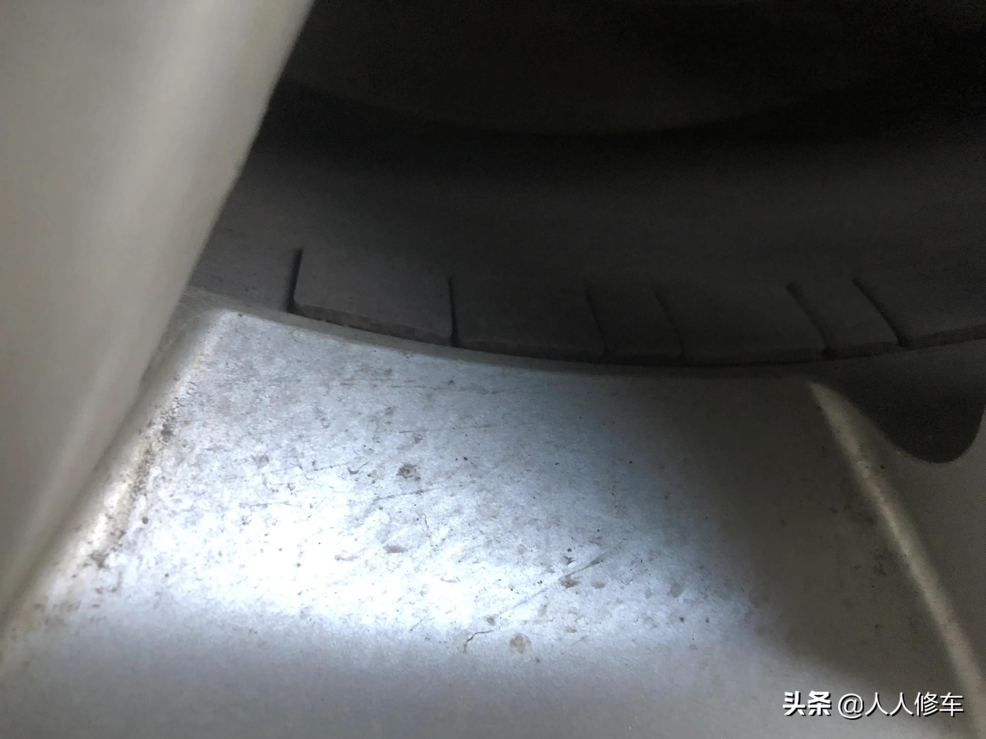 车速超过100码制动方向抖动,车速在100以上时方向盘抖动