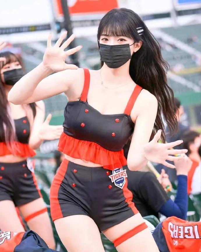 韩国拉拉队队长朴姬兰,世界杯韩国拉拉队队长