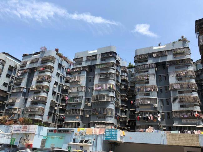 为什么再穷不要买顶楼,为什么再穷也不要买老房子