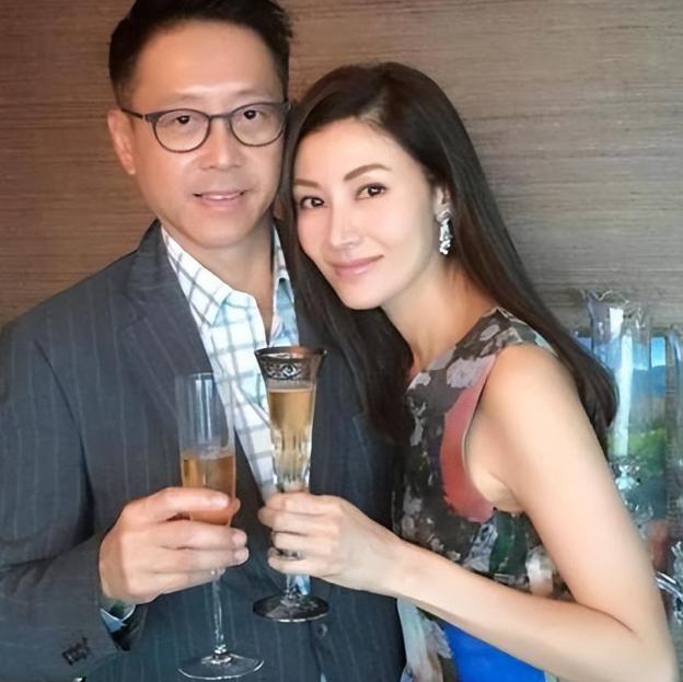 何超琼许晋亨门当户对,陈百强与何超琼门当户对