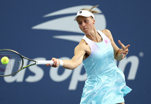 疲惫张帅止步澳网16强,卫冕亚军张帅跻身诺丁汉八强