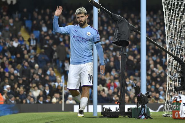 阿KUN破门成绝响，足坛再无“大空翼”