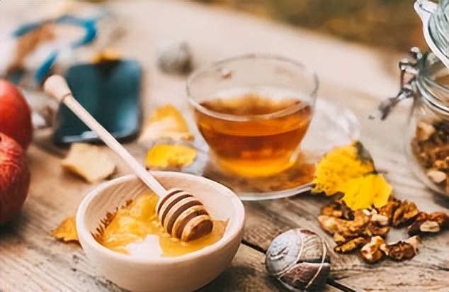 养蜂人怎么辨别什么蜂蜜,养蜂人的师傅讲解真假蜂蜜的辨认