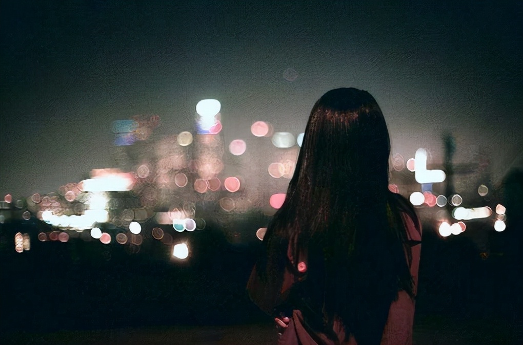 感性的人容易流泪怎么改变,感性的人总是容易受到伤害