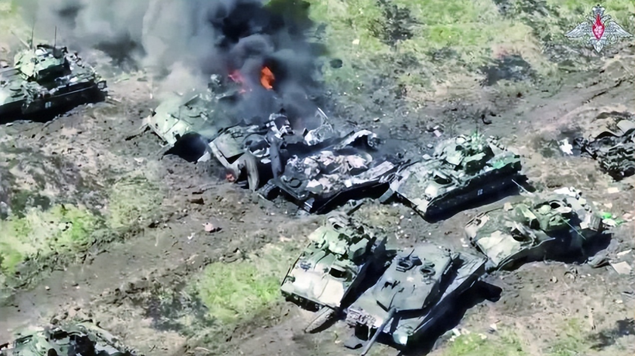 俄军击毁德国援乌坦克,俄军打爆乌克兰坦克击毙五人