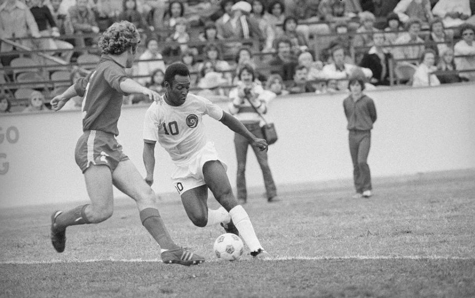 世界公认的三位球王,巴西球王贝利哪一个球踢得最好