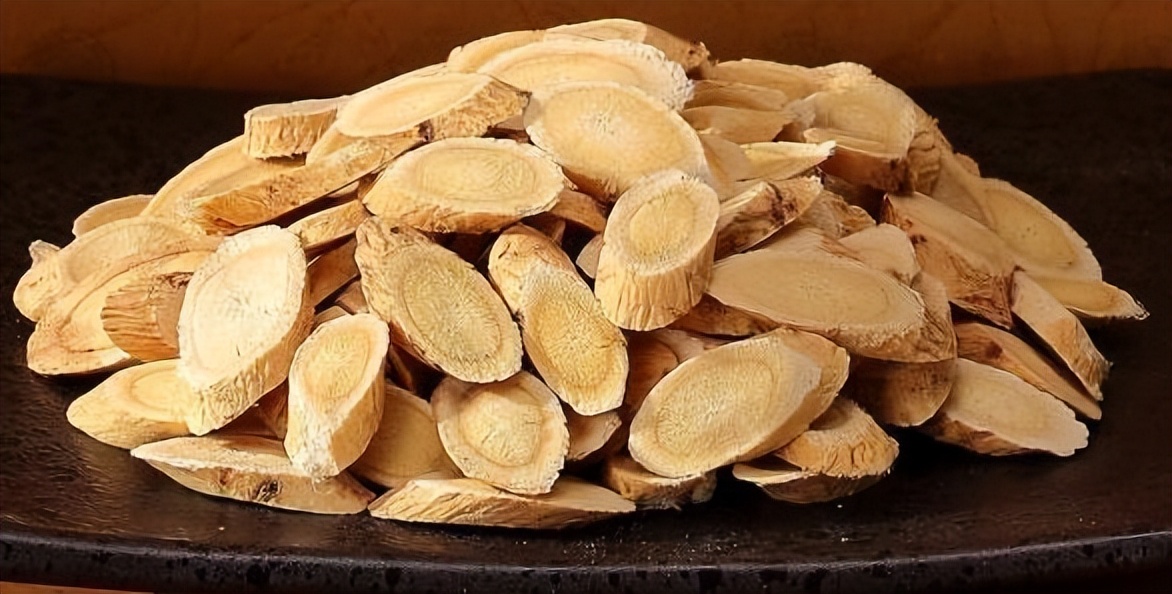 尿蛋白1个加号下肢水肿吗,尿蛋白2或3和下肢水肿必须住院吗