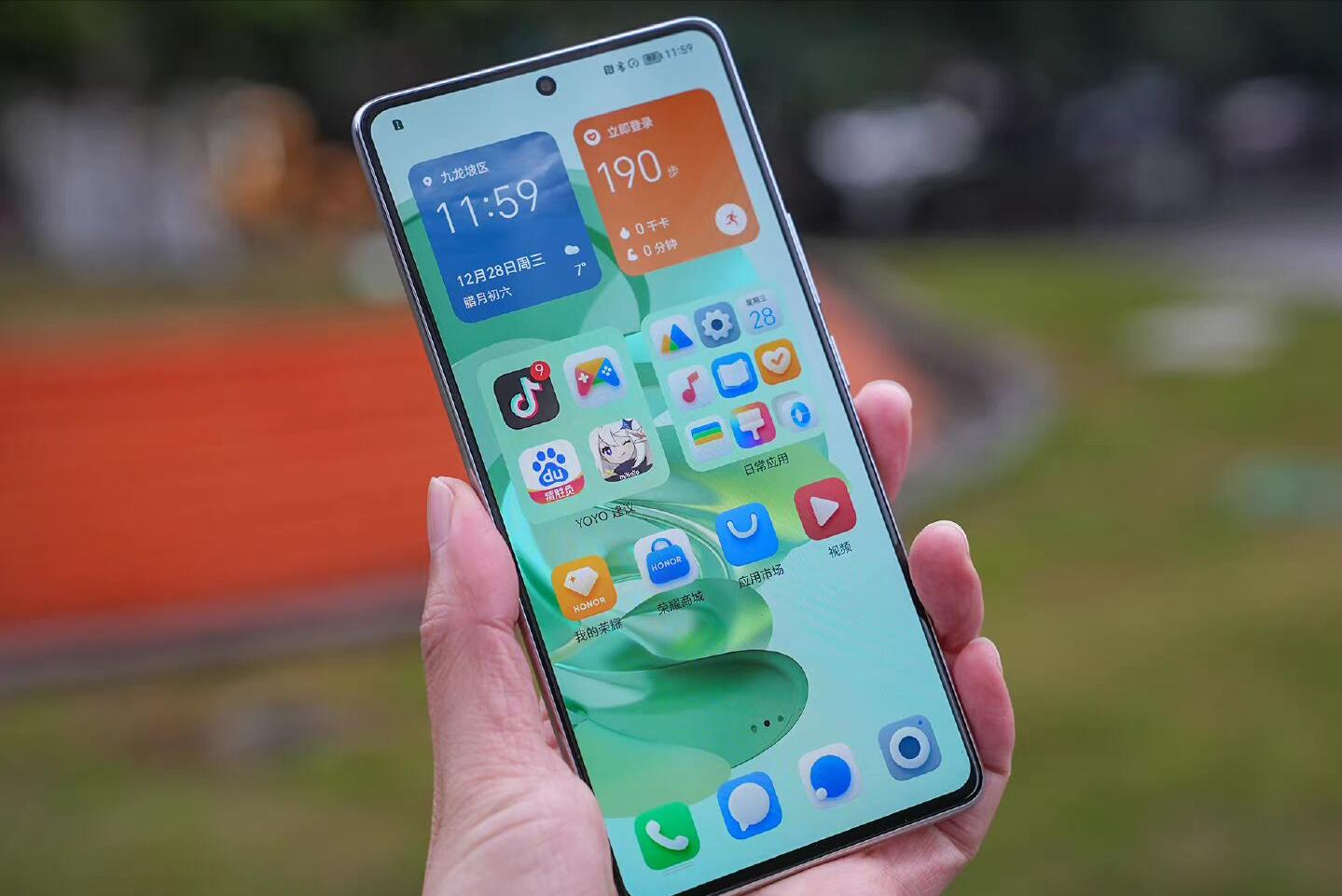 荣耀手机现在还值得买么,荣耀手机目前最值得入手