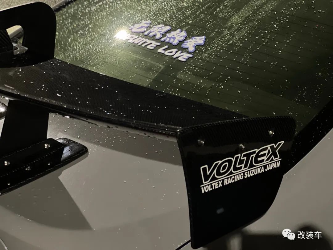 宽体竞技风斯巴鲁BRZ,玩着玩着玩出了一家改装店?