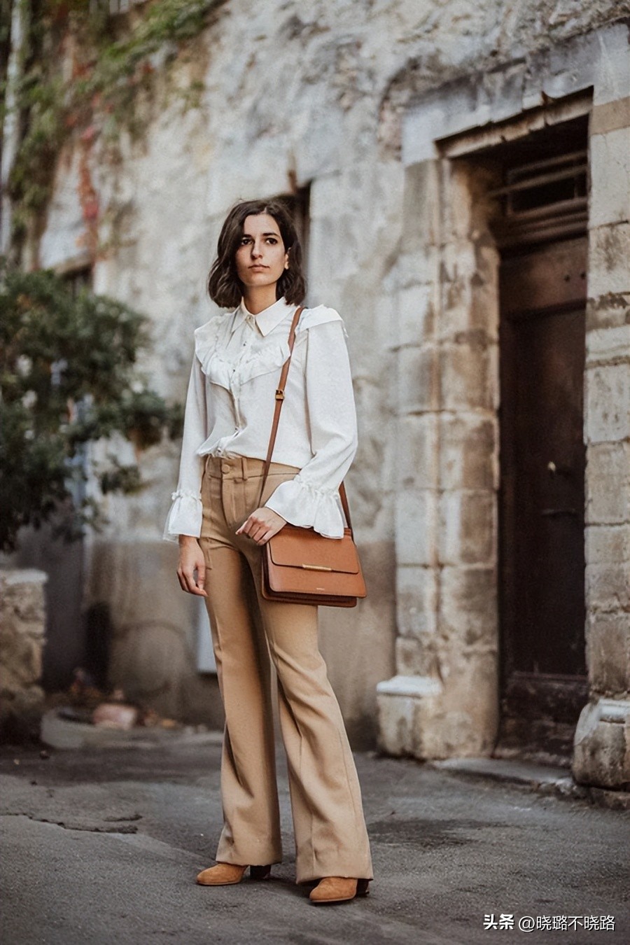 马蹄裤显瘦高腰,今年最火直筒马蹄裤冬款