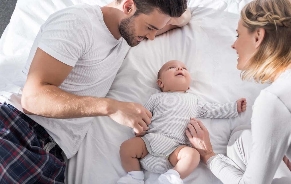 婴儿轻度脑积水是什么原因引起,新生儿轻微脑积水怎么治