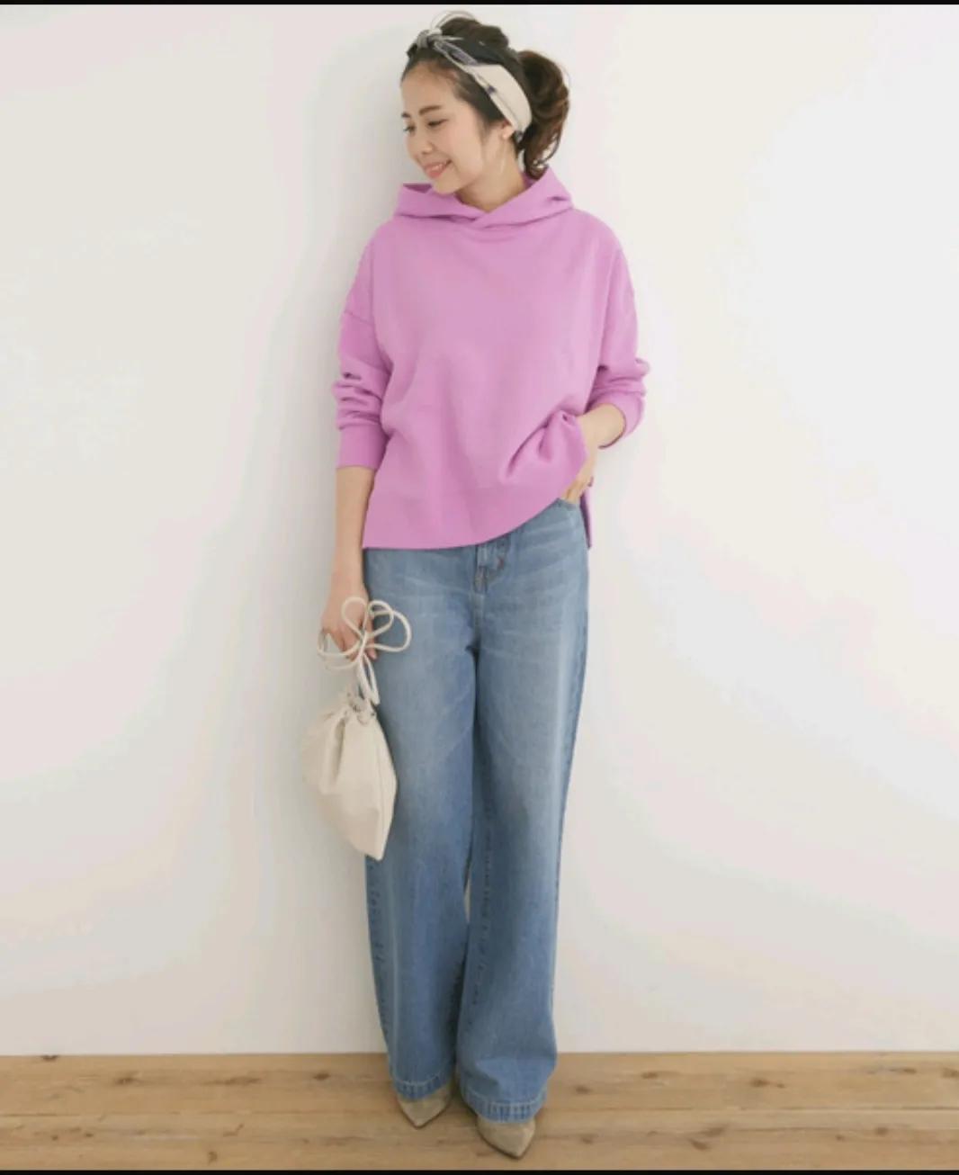 粉红色冬季针织开衫,冬季穿搭颜色搭配表