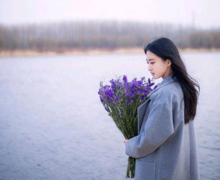 重逢初恋和红颜知己,多年后重逢初恋该怎么相处