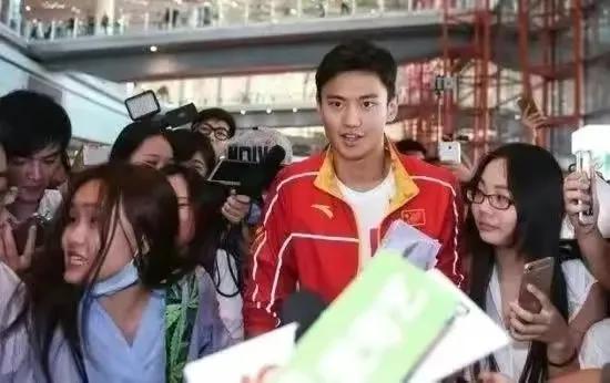 中国体坛高颜值男神,中国男运动员十大颜值