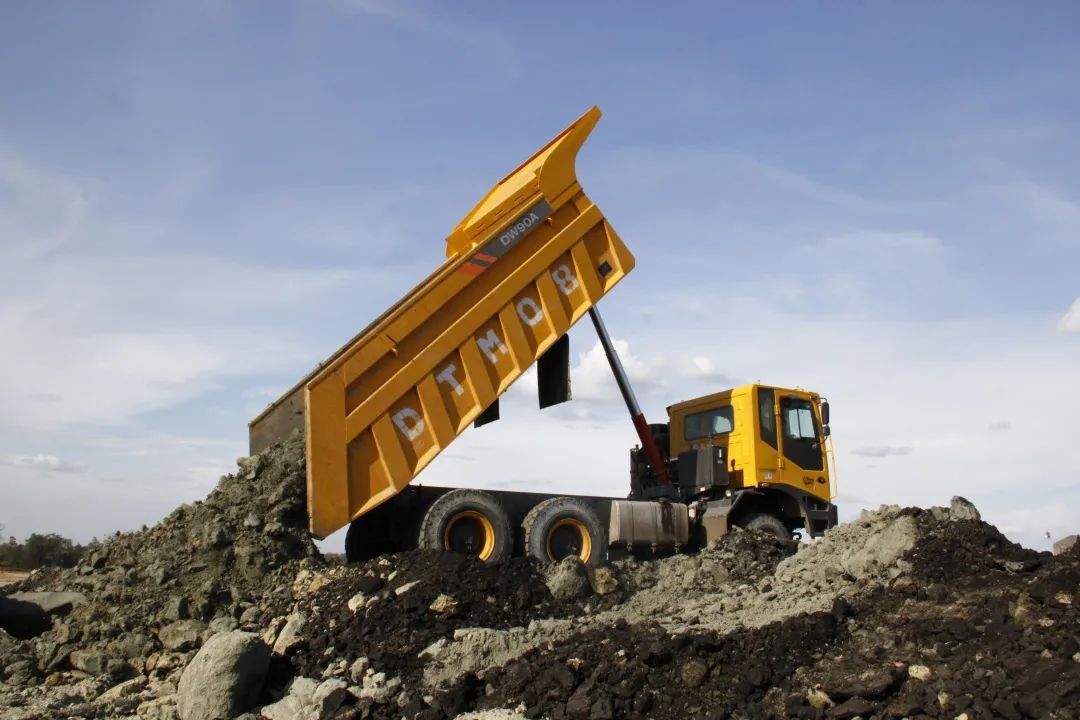 柳工宽体车出售,柳工矿山宽体车价格