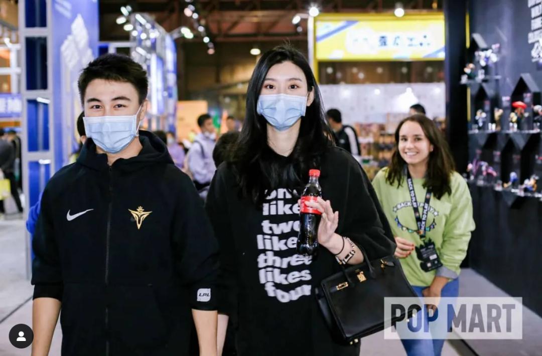 蓝琼缨因为什么去世,赌王二太蓝琼缨传奇的一生