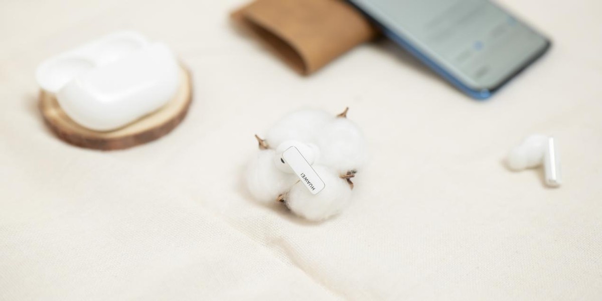 华为freebudspro和freebuds4比较,华为耳机freebudspro和freebuds4