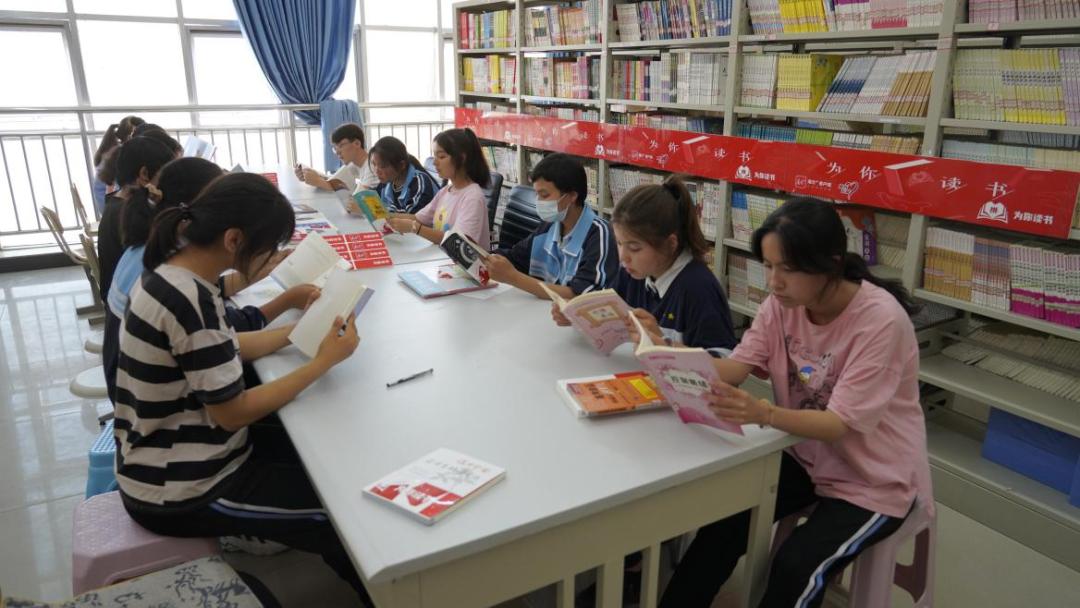 跨越千里读经典,跨越4500米海拔的语文课