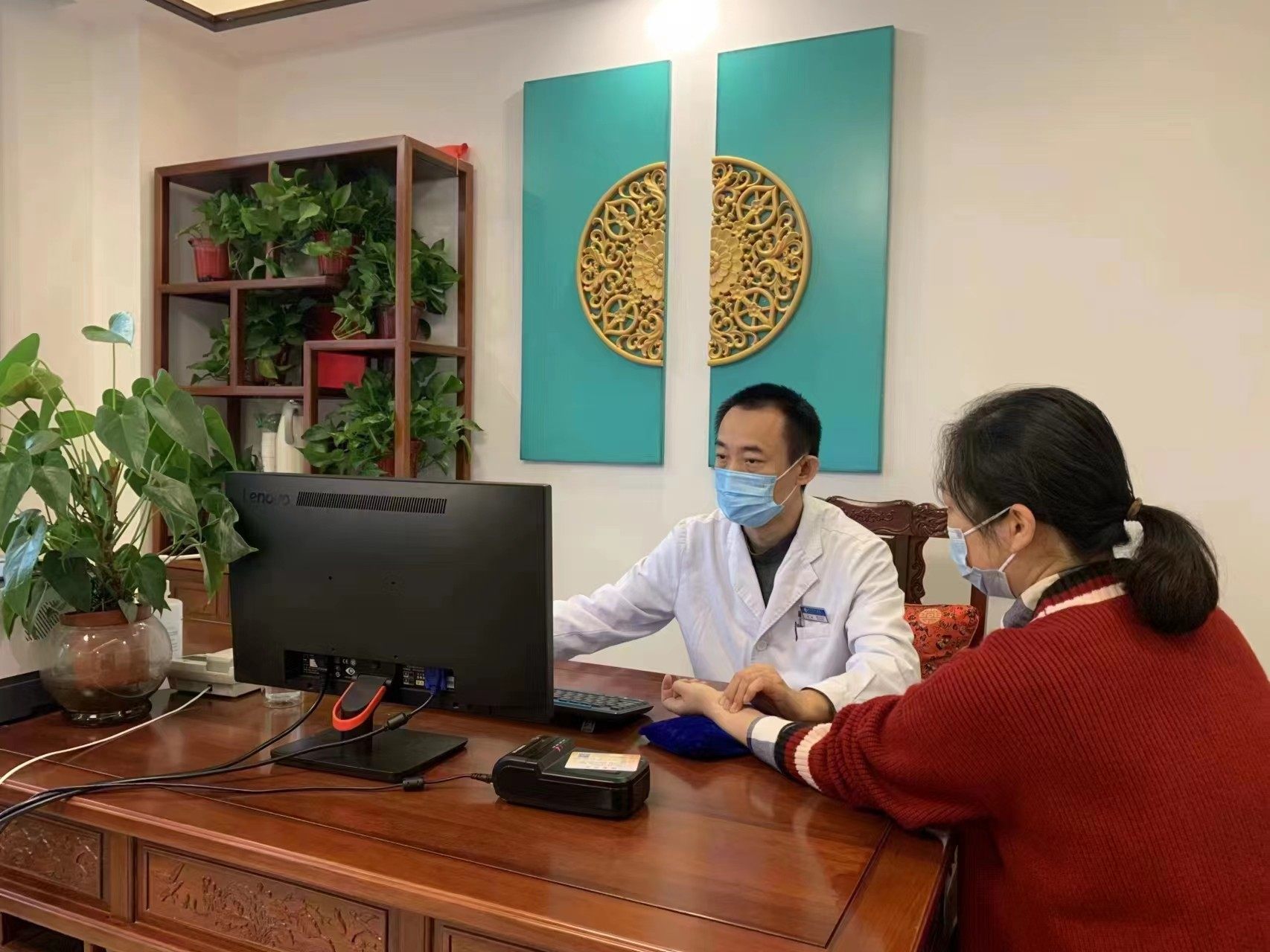 閮戝窞涓尰闄钩鑵虹鏉庢斂鍧愯瘖鏃堕棿,鎶辨湸瀹堟嫏涓嶅繕鍒濆績