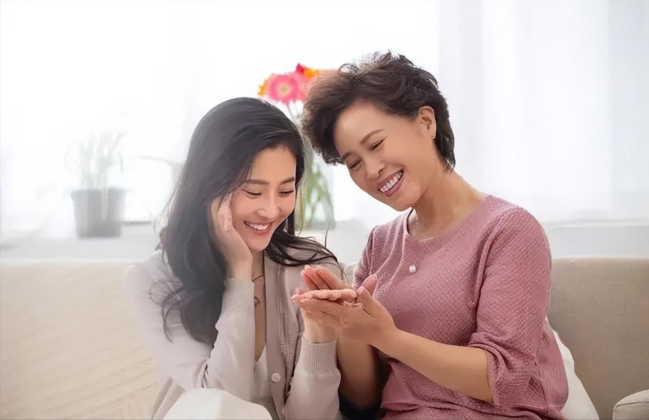 到儿子家养老，儿媳给我买小零食，原以为她孝顺，明白后不寒而栗