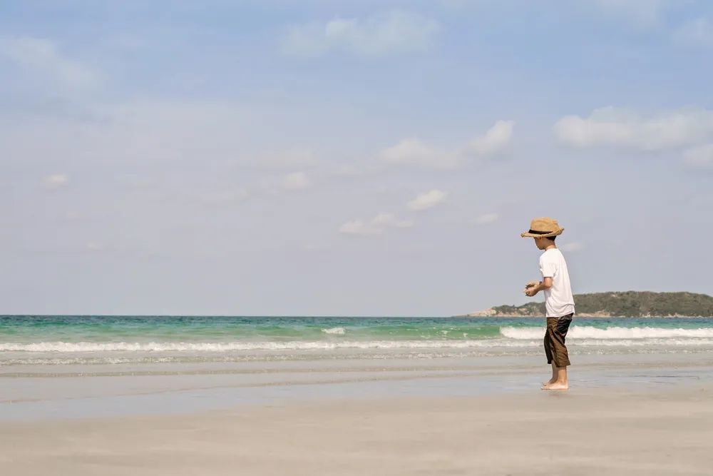 孩子放寒暑假没人陪怎么办,没人陪的小孩只能自己长大