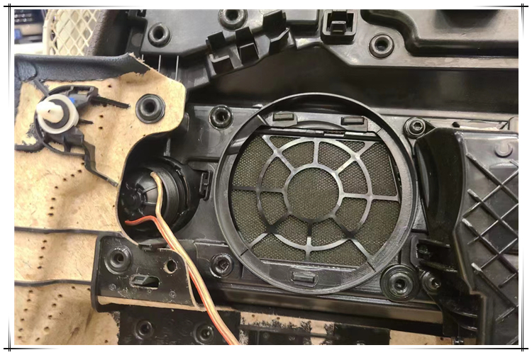 音悦汽车音响改装,宝马740音响改装案例