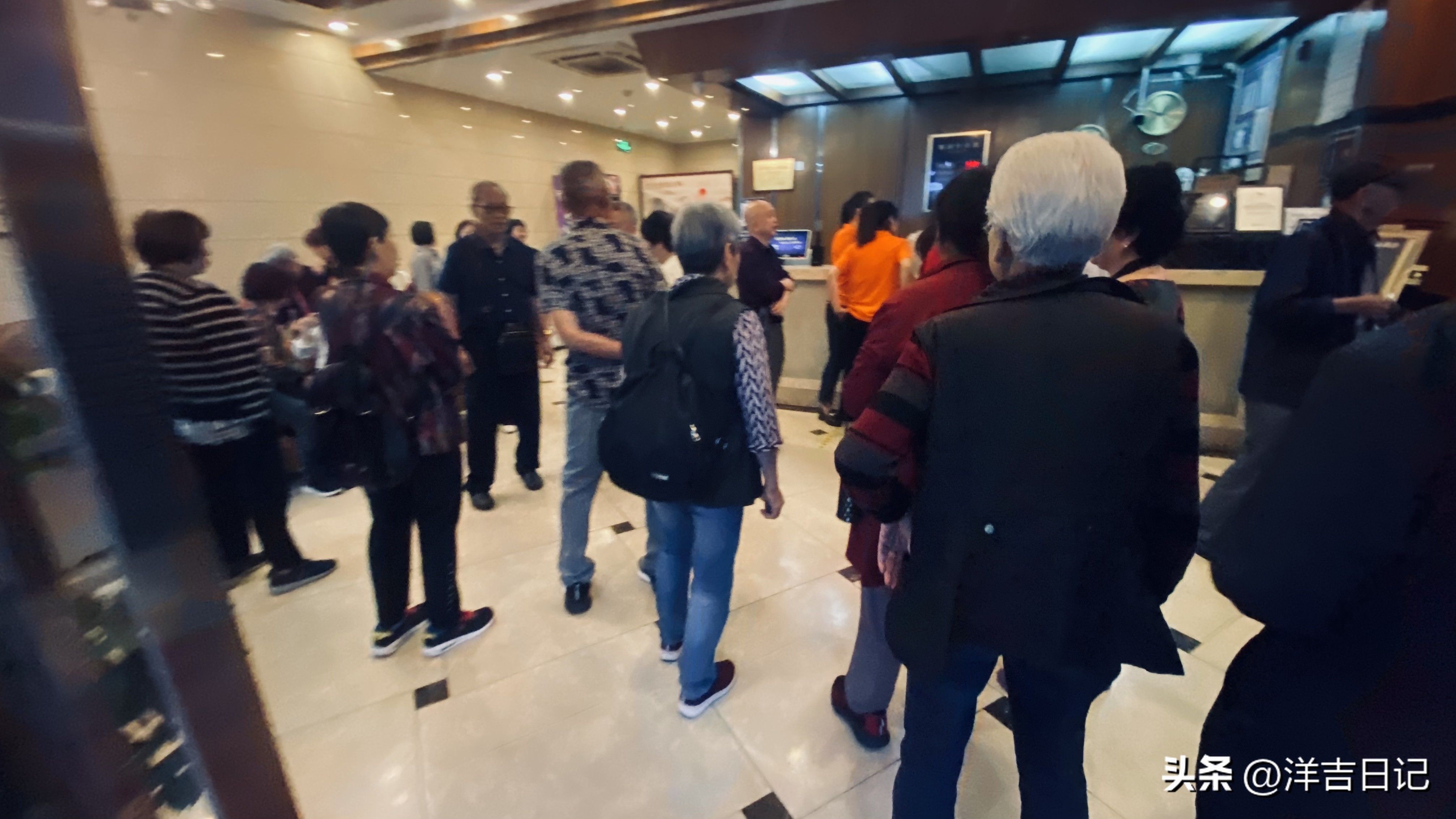 洋吉日记2023.5.6（10块钱一把的临时雨伞，有感觉）