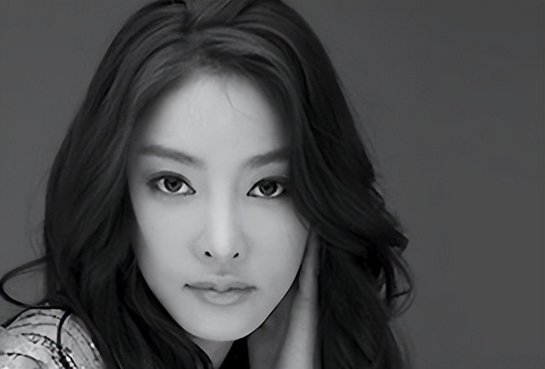 “我不强奸你，你怎么当明星啊！”娱乐圈里的*规则潜**,能有多不堪