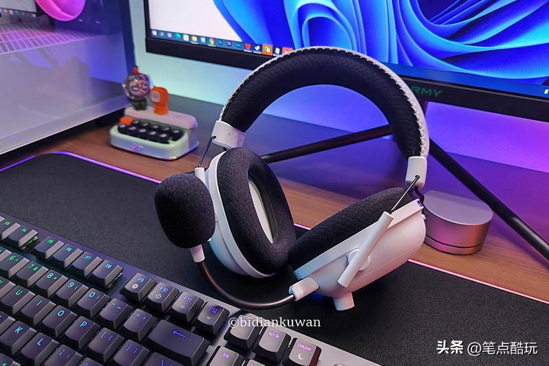 轻盔白甲，闻声激战，雷蛇旋风黑鲨V2专业版无线头戴式耳机体验