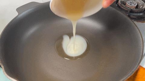 水煎包要想好吃，关键记住这两点，底部金黄，蓬松柔软，馅料鲜美