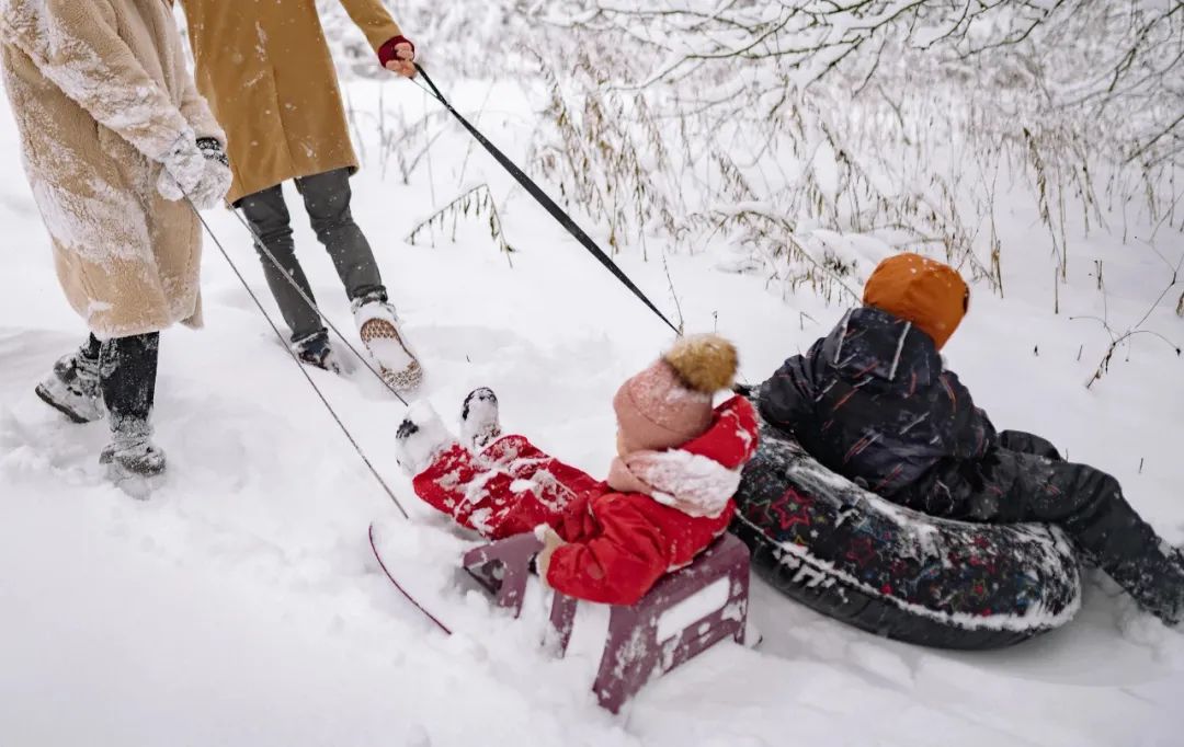 滑冰玩雪,滑冰场旅游