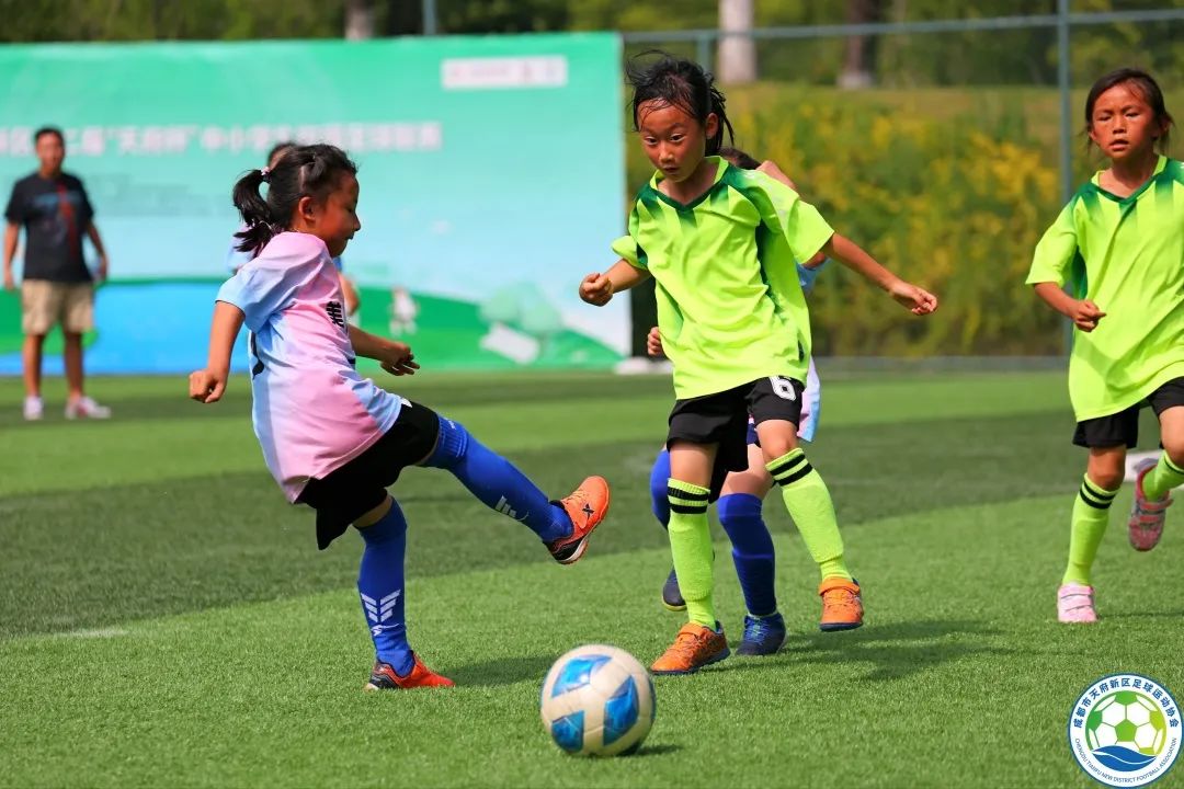 四川天府新区合江小学足球比赛,天府新区合江小学足球比赛2020年