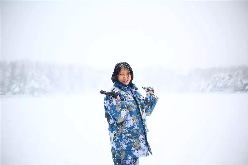 部队里打雪仗,部队打雪仗站岗