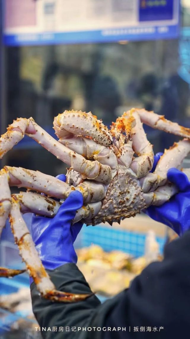 海鲜店成本和利润分析,40平服装店年业绩200万