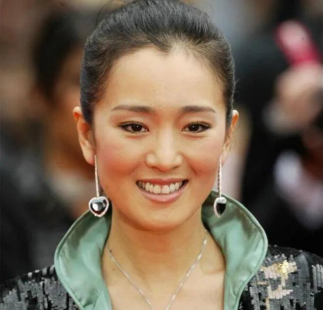 张艺谋巩俐婚姻状况,巩俐和张艺谋恋情的第八年