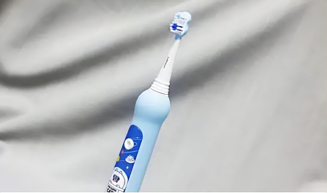 儿童电动牙刷的危害弊端科普,电动牙刷对小孩的牙齿有用吗