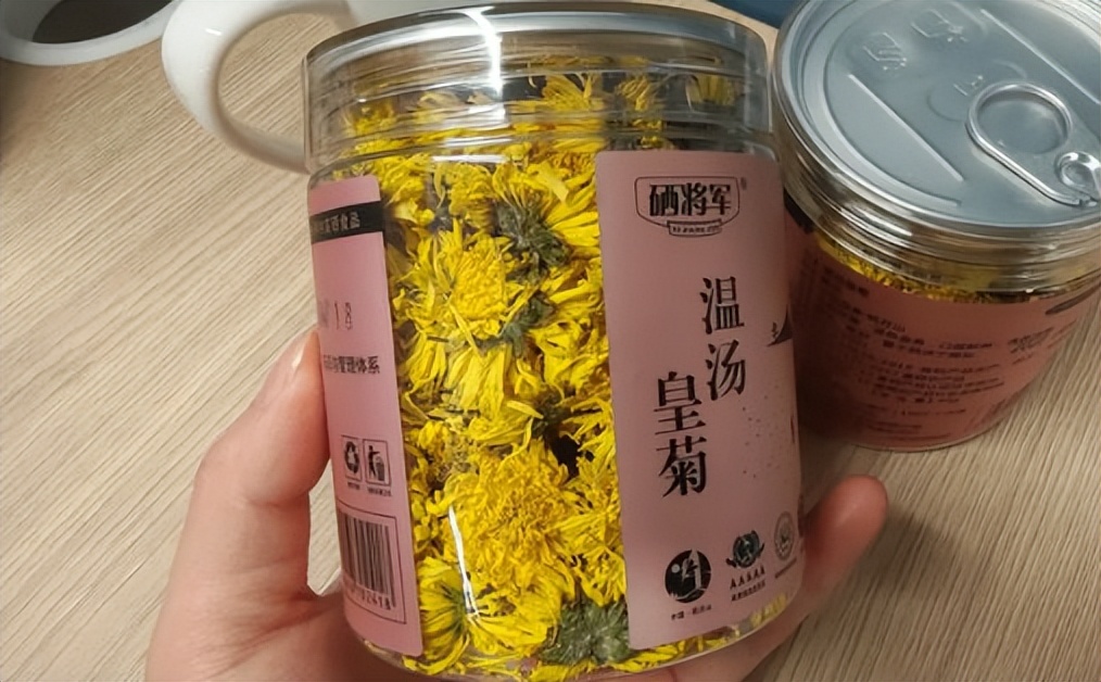 红茶和绿茶哪个茶好喝一点,绿茶和红茶茶叶推荐哪个比较好喝