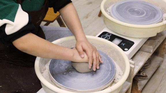超解压！在这家大隐隐于市的陶艺馆，安静地做个手艺人