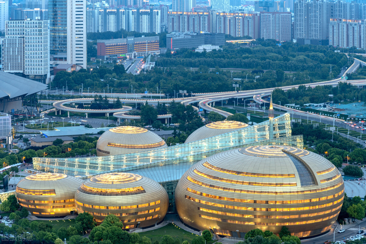 山东朋友在郑州5年，也成家了，该不该去山东青岛烟台和威海？